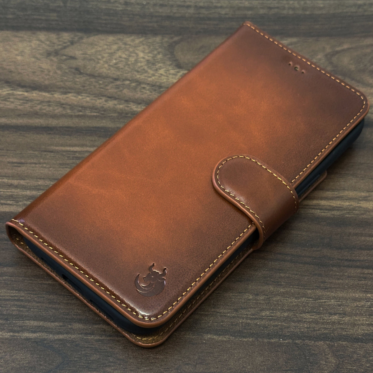 Vegas Premium Leather iPhone 15 Pro Wallet Case with MagSafe | Detachable RFID Blocking Luxury Wallet