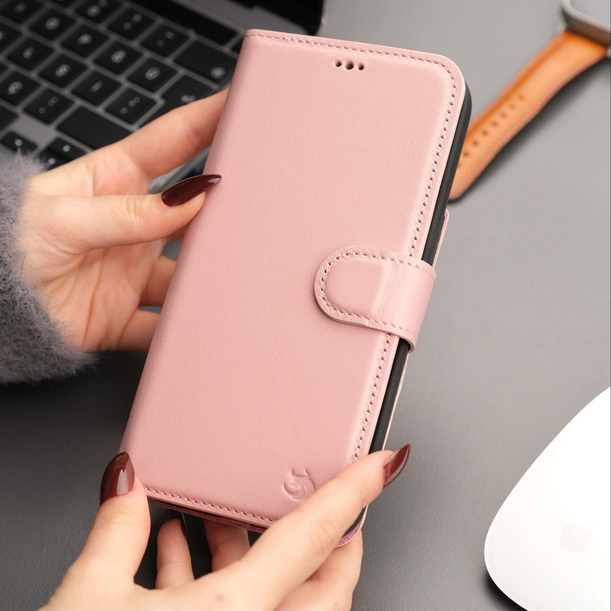 Casper Leather iPhone 14 Wallet Case | MagSafe