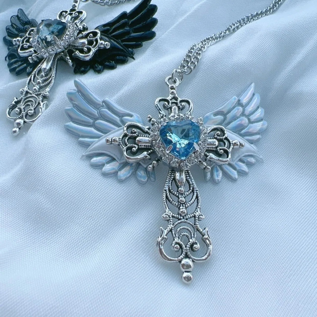 Gothic Wings & Cross Pendant Necklace – Y2K Punk Crystal Heart Choker for Women