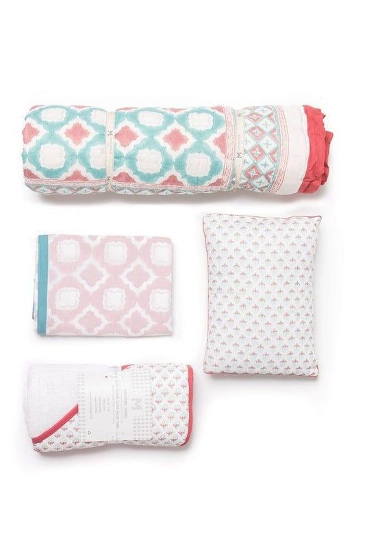 Going Home Newborn Bed + Bath Gift Set