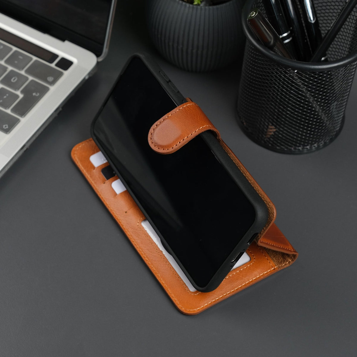 Leather Samsung Galaxy S25 Wallet Case | Buffalo