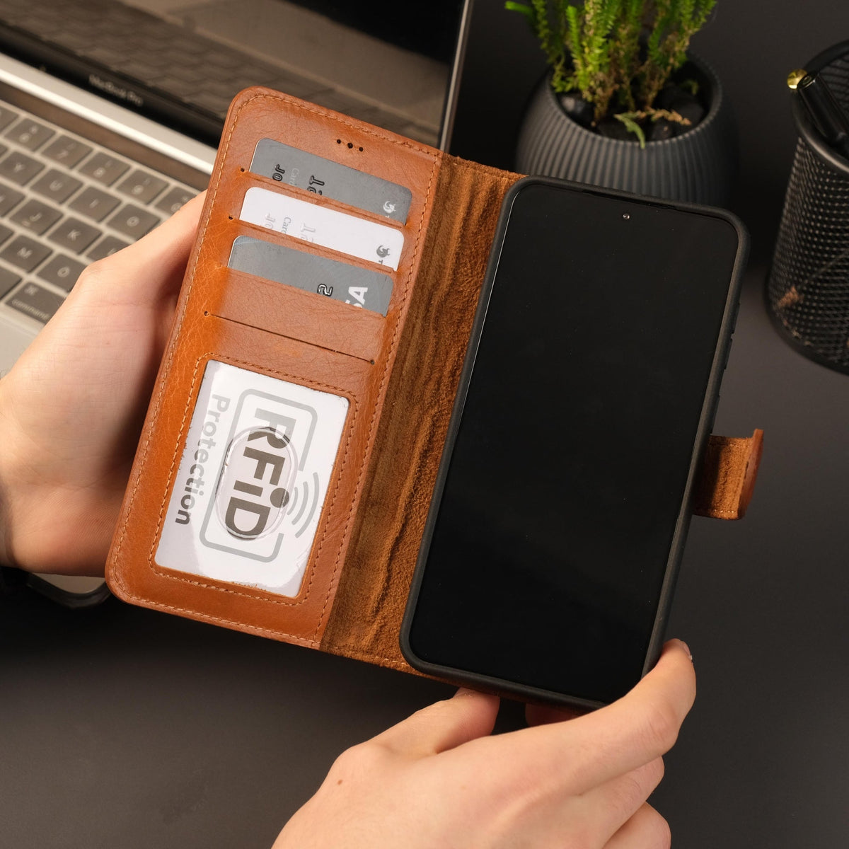 Leather Samsung Galaxy S25 Wallet Case | Buffalo