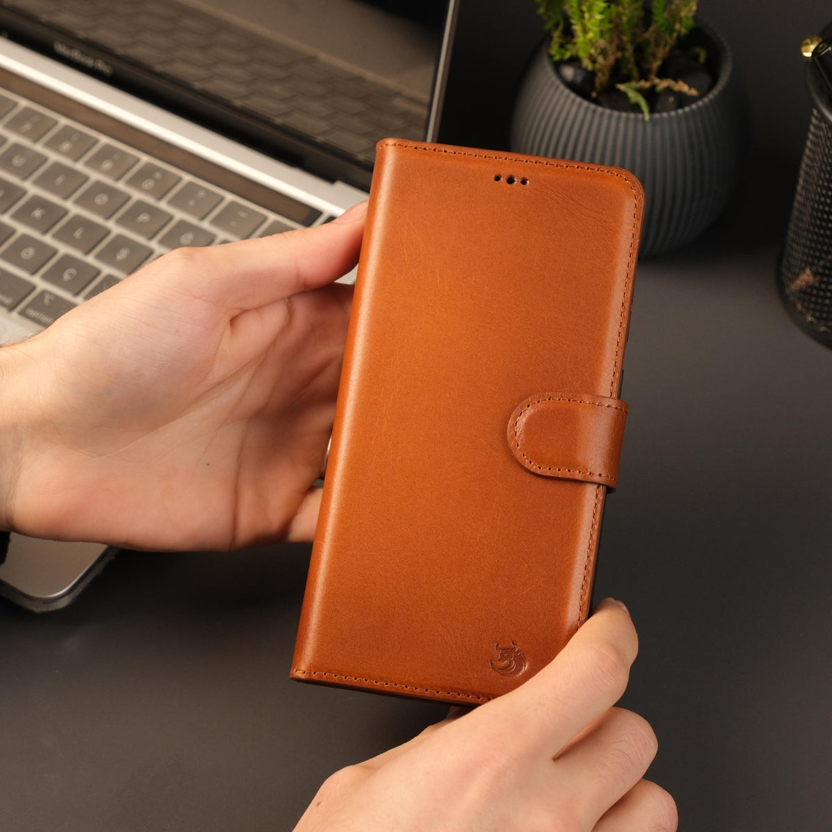 Leather Samsung Galaxy S25 Wallet Case | Buffalo