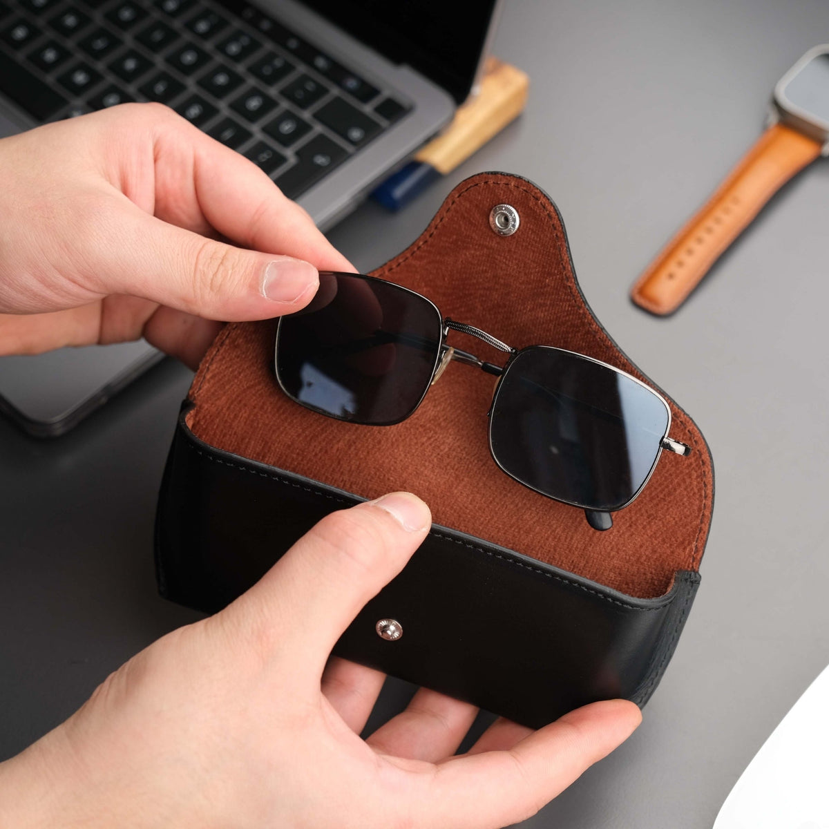 Rochester Full-Grain Leather Eyeglass Case