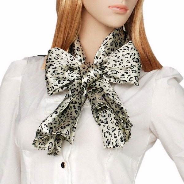 Blando Ivory Leopard Animal Print Elegant Exquisitely Soft Silk Scarf/Wrap/Shawl(Large)