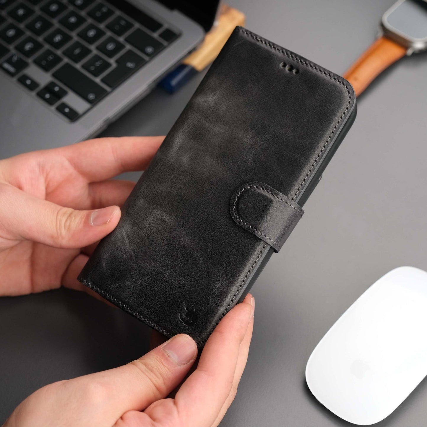 Casper Leather iPhone 14 Pro Max Wallet Case | MagSafe