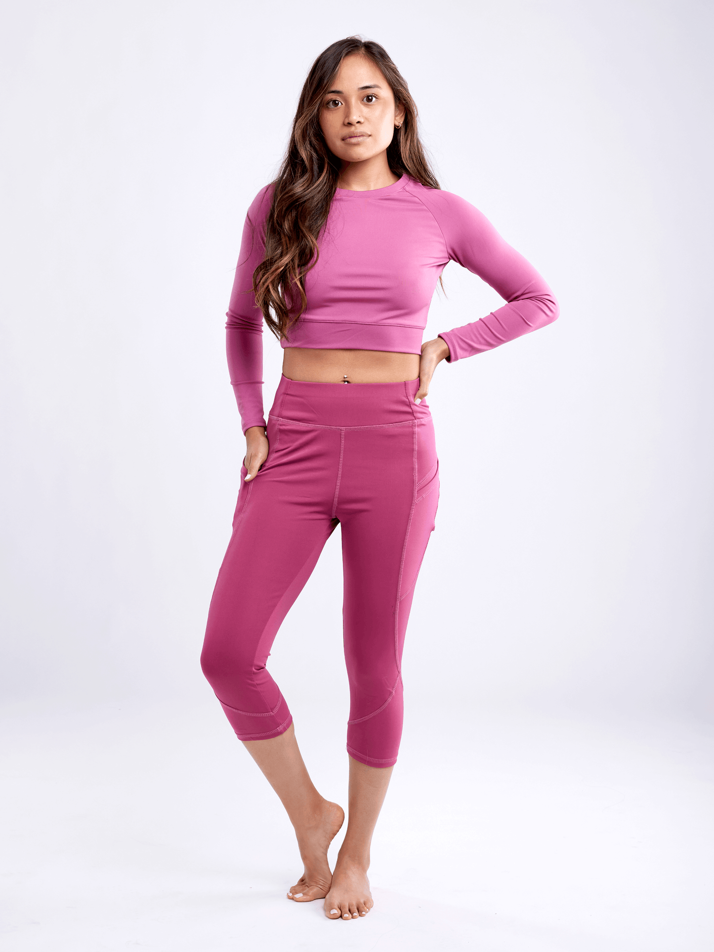 JupiterGear Mid-Rise Capri Fitness Leggings with Side Pockets
