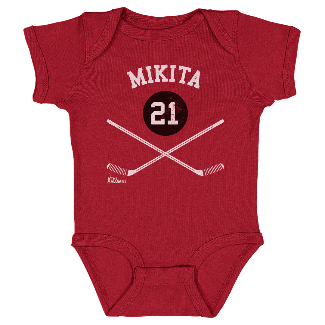 Stan Mikita Chicago 21 Sticks WHT