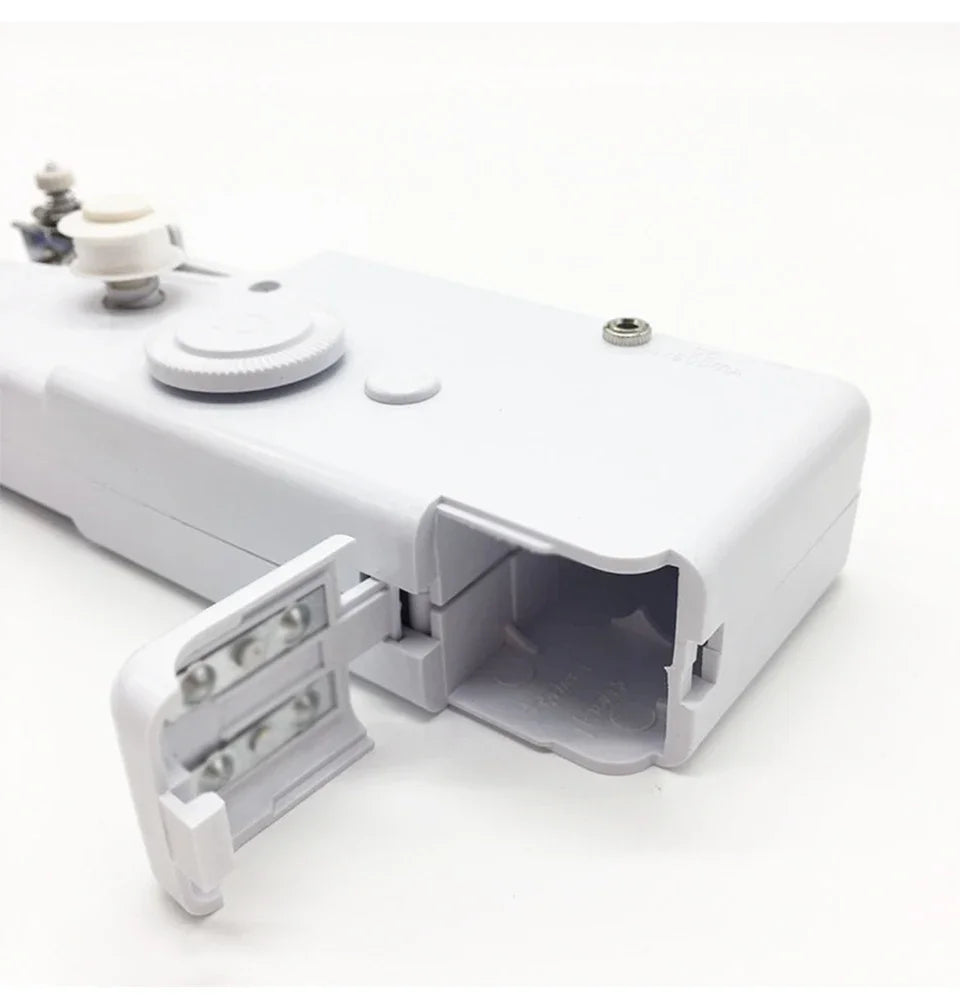 Lizard Vigilante Handheld Mini Sewing Machine – Portable Manual Stitcher for Quick Repairs, Travel & DIY Needlework
