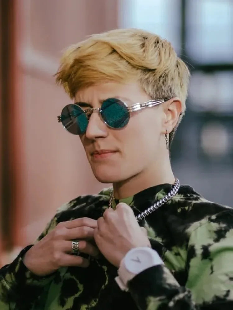 Crimson Gearpunk Shades – Gothic Red Round UV400 Sunglasses for the Brave