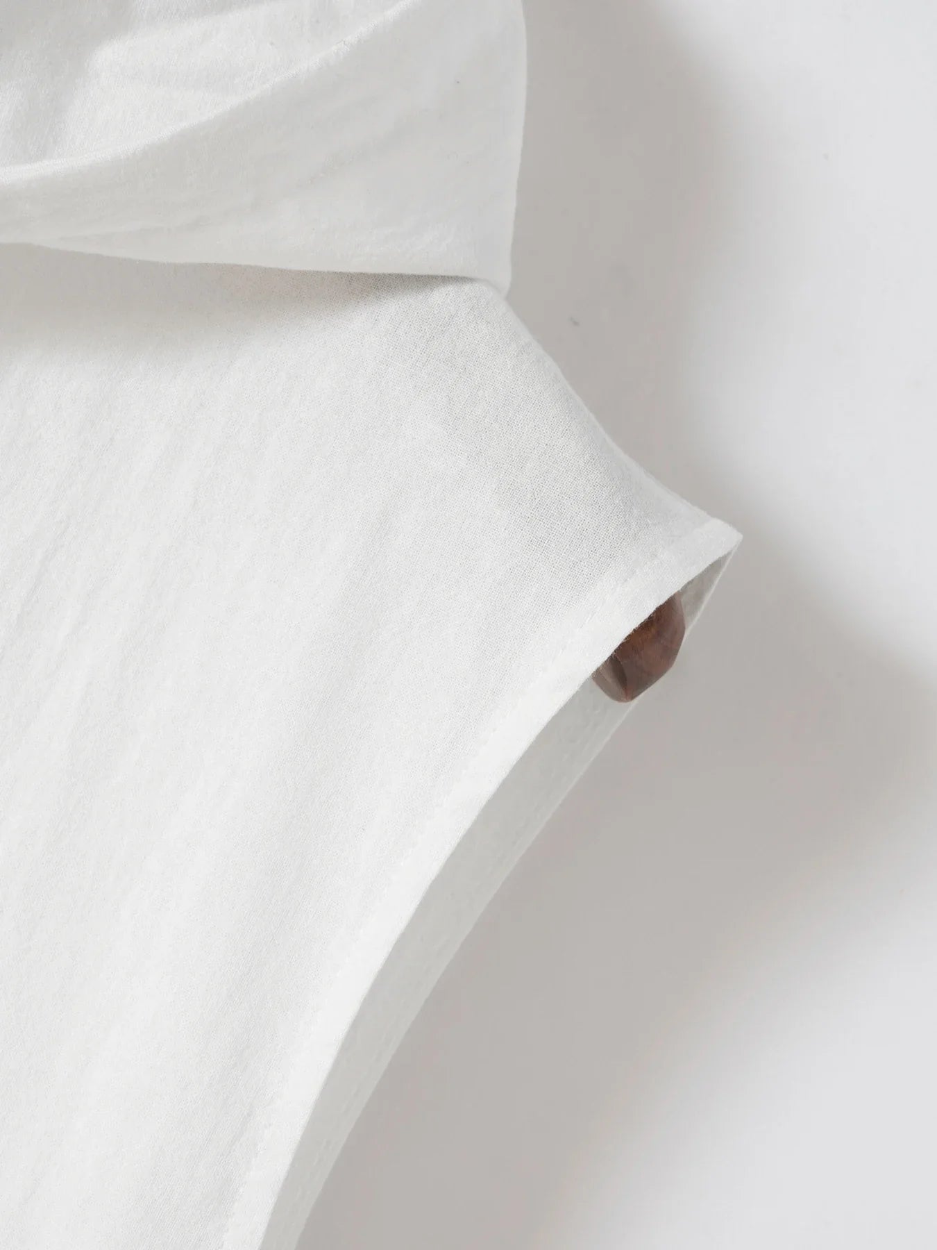Men’s Sleeveless Cotton-Linen Hooded Pullover – The Ultimate Summer Rocker’s Casual Statement