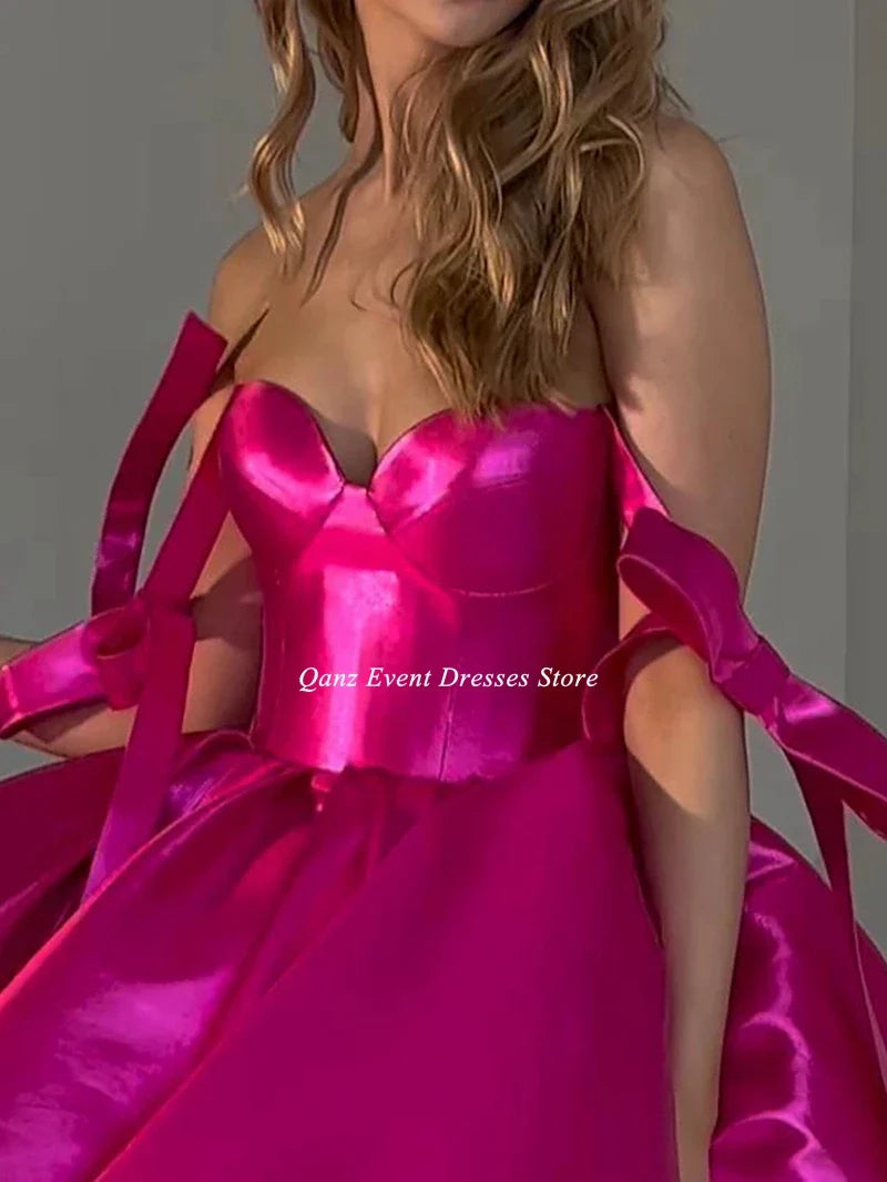 Qanz Short Evening Prom Dress – Sweetheart Neckline, Detachable Straps, Bow Detail, Satin Mini Club Party Gown