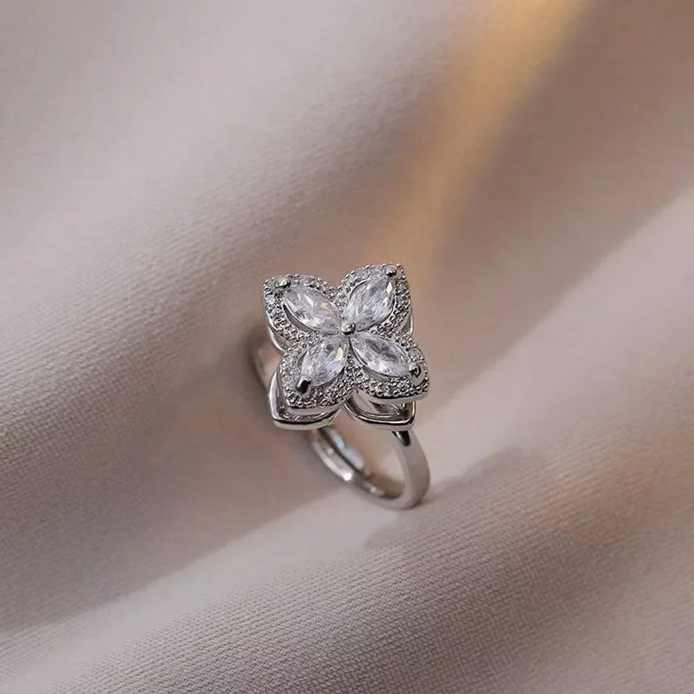 Lumé Curve Adjustable Zircon Ring — Effortless Sparkle for Every Kind of Day