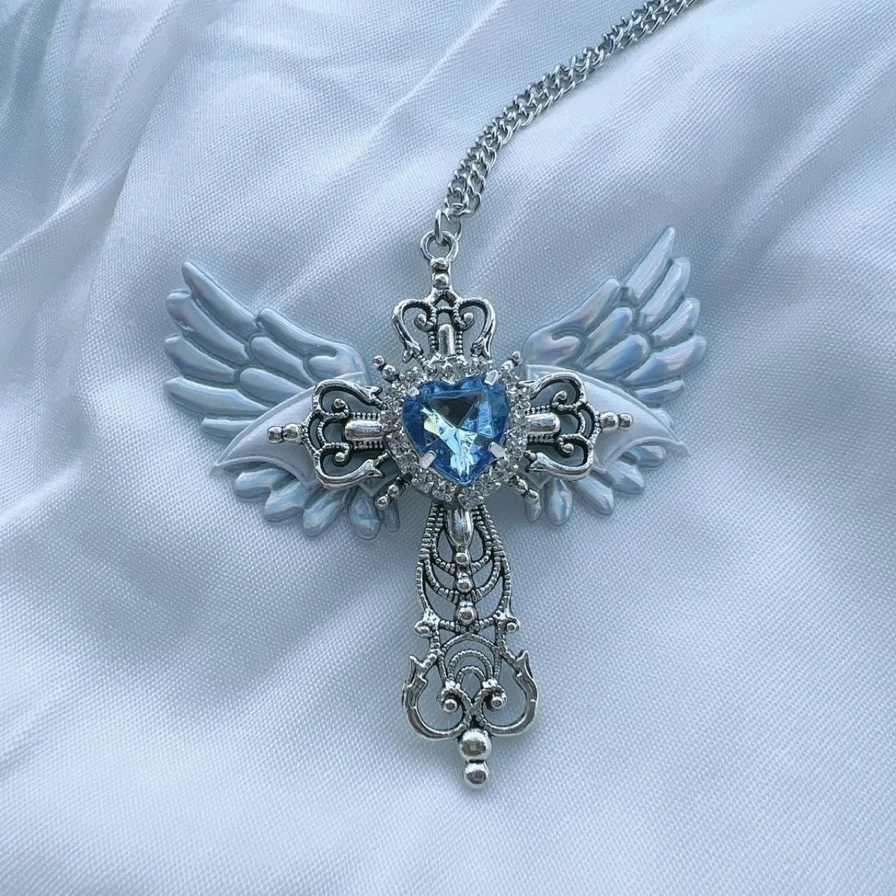 Gothic Wings & Cross Pendant Necklace – Y2K Punk Crystal Heart Choker for Women