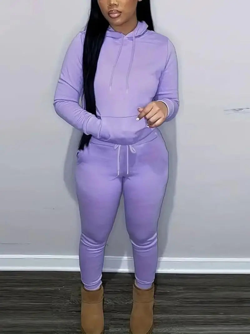 Women's Two-Piece Sweatsuit Set – Long Sleeve Hoodie Top and Jogger Pants Casual Tracksuit for Autumn & Winter