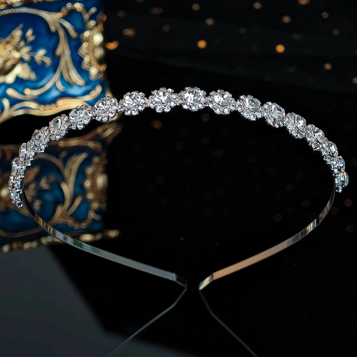 Sparkling Rhinestones Hair bands Fashionable Crown Handmade Head Bands Jewelry Accessories School Halloween Gifts for Girls