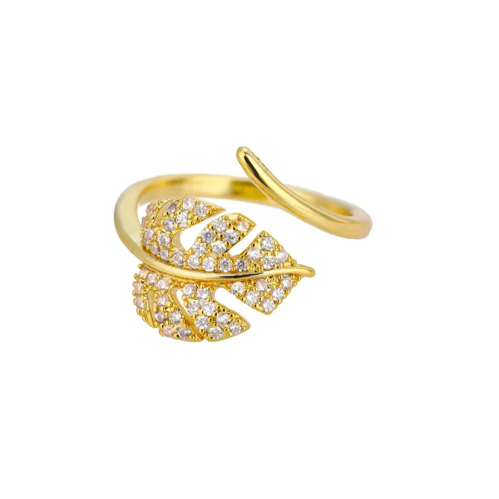 Lumé Curve Adjustable Zircon Ring — Effortless Sparkle for Every Kind of Day