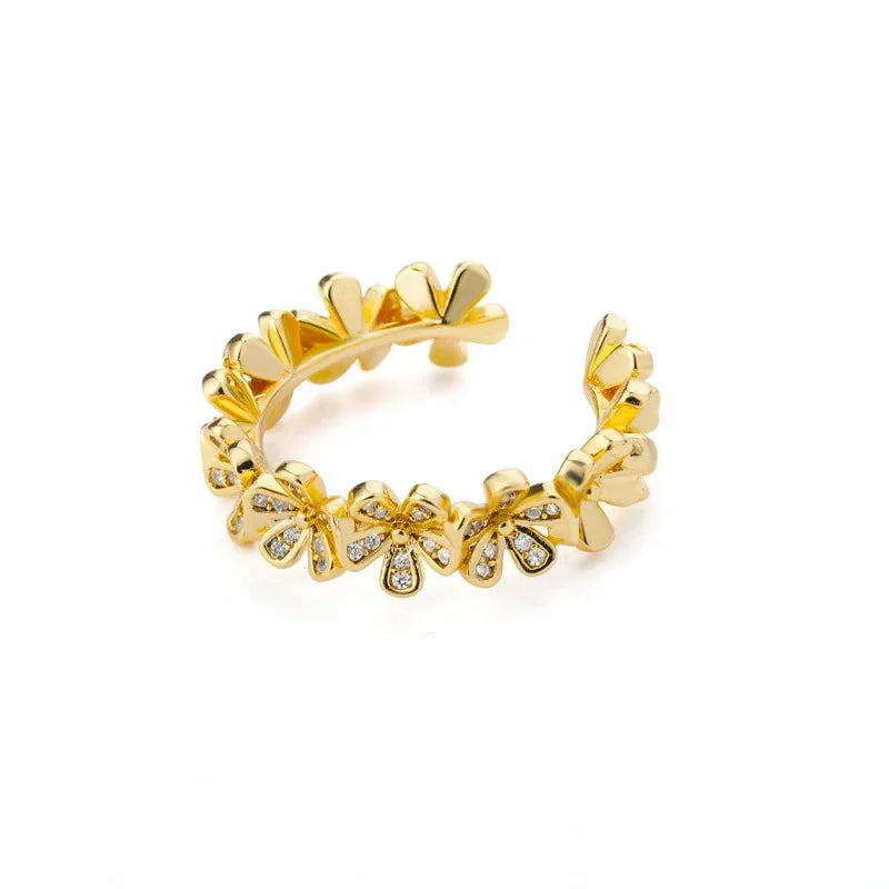 Lumé Curve Adjustable Zircon Ring — Effortless Sparkle for Every Kind of Day