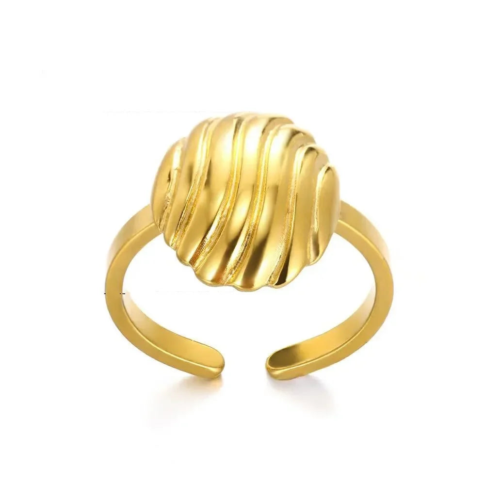 Lumé Curve Adjustable Zircon Ring — Effortless Sparkle for Every Kind of Day