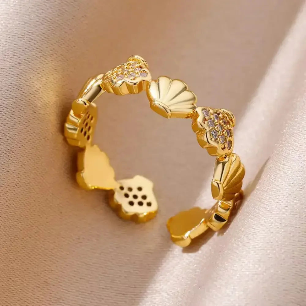 Lumé Curve Adjustable Zircon Ring — Effortless Sparkle for Every Kind of Day