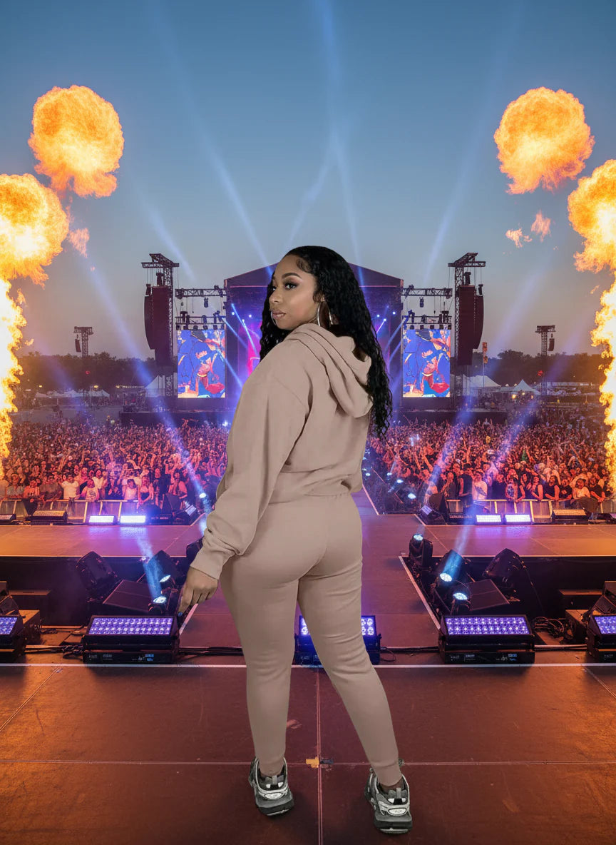 Women's Two-Piece Sweatsuit Set – Long Sleeve Hoodie Top and Jogger Pants Casual Tracksuit for Autumn & Winter