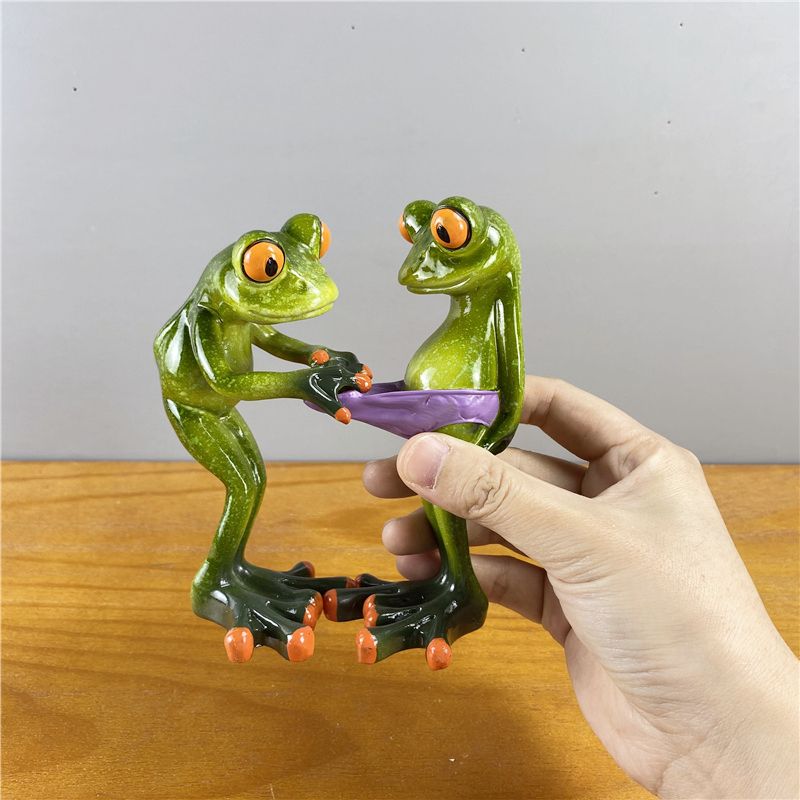 552443621