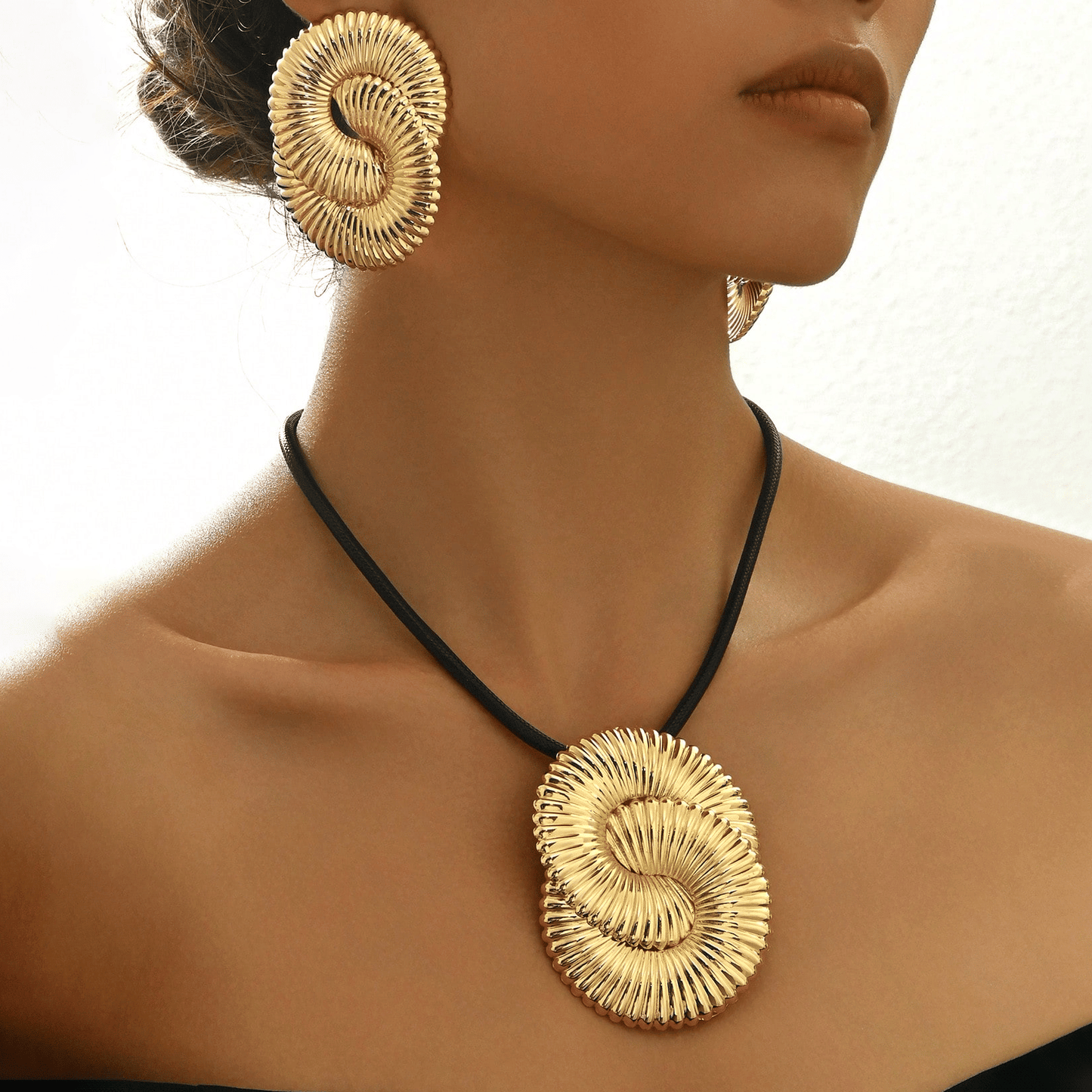 Glamorous Golden Spiral Jewelry Set  - A Statement of Elegance