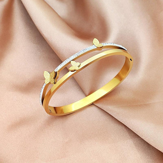 Cross-border stainless steel bracelet 2023 hot sale gold-plated hand jewelry women's accessories simple fashion star bracelet