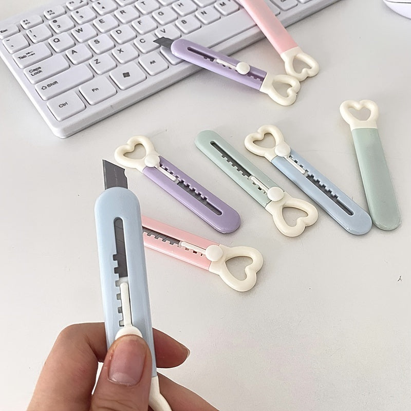 1pc Cute Mini Love Heart Utility Knife, Paper Cutter, Art Knife, Box Cutter, School, Office Supply, Cutting Tool, Student Stationery, Gift