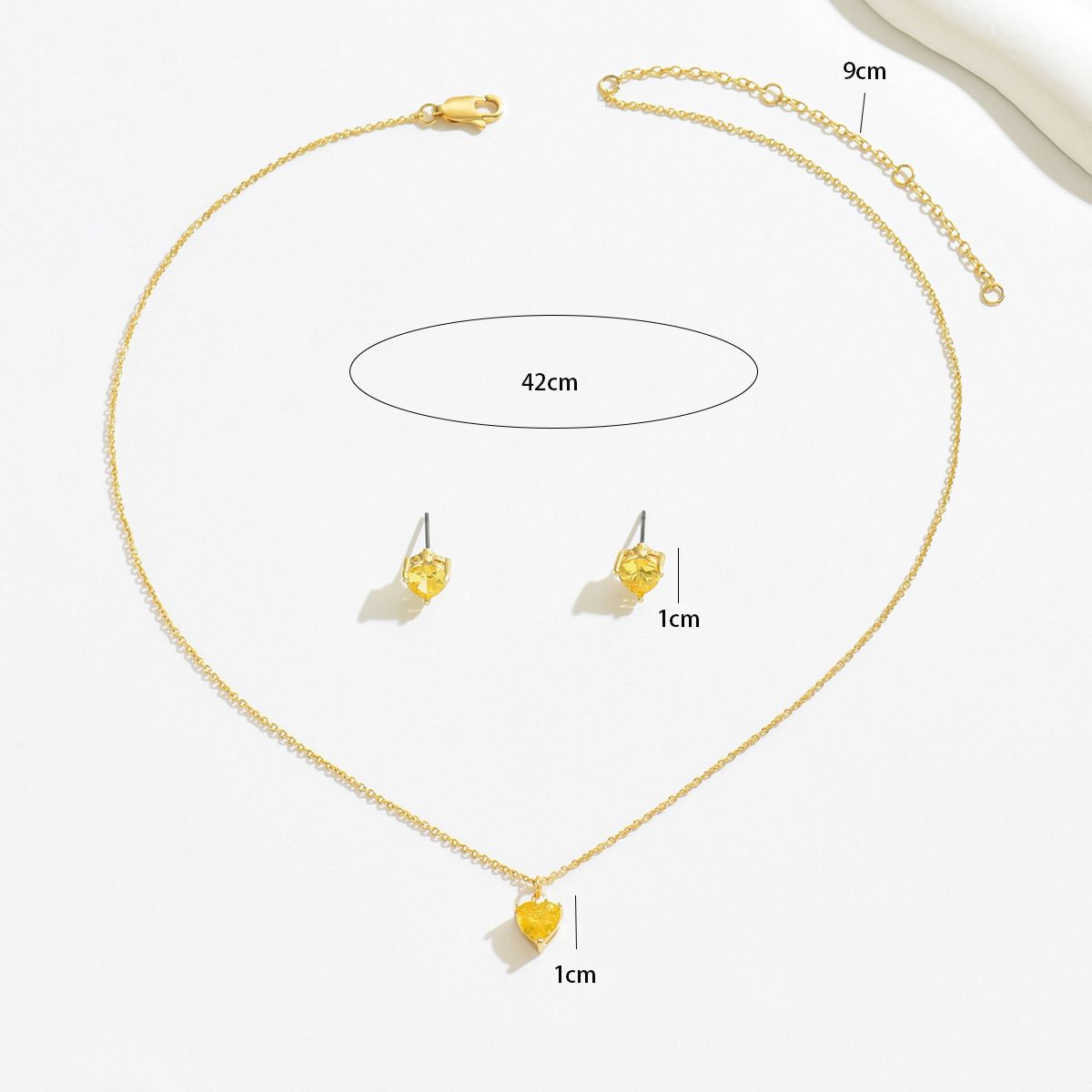 Elegant Heart-Shaped Yellow Crystal Pendant  Necklace and Stud Earrings Set