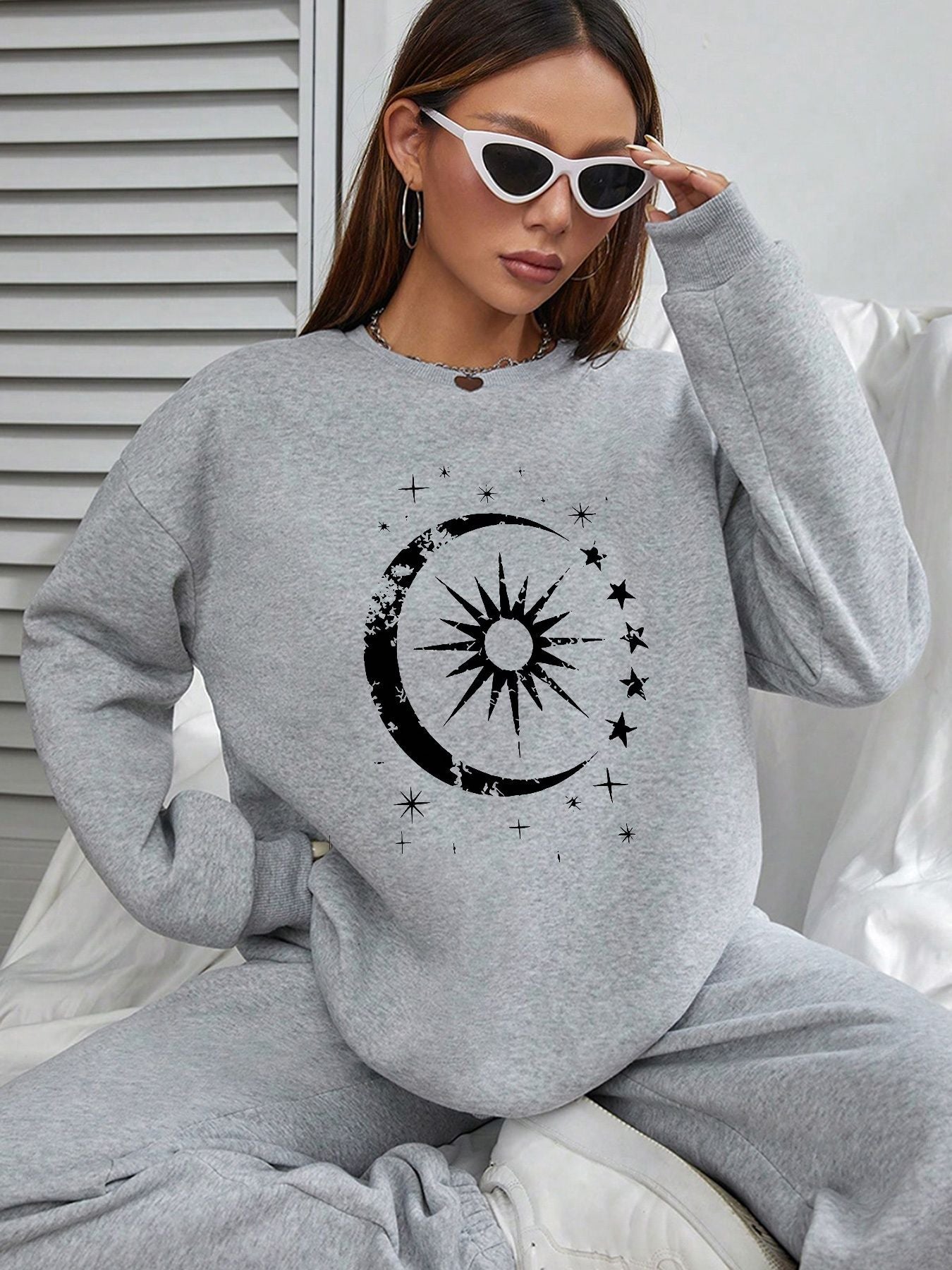 Women Basic Casual Pullover Spring Autumn Long Sleeve Sun Moon Stars Printed Round Neck