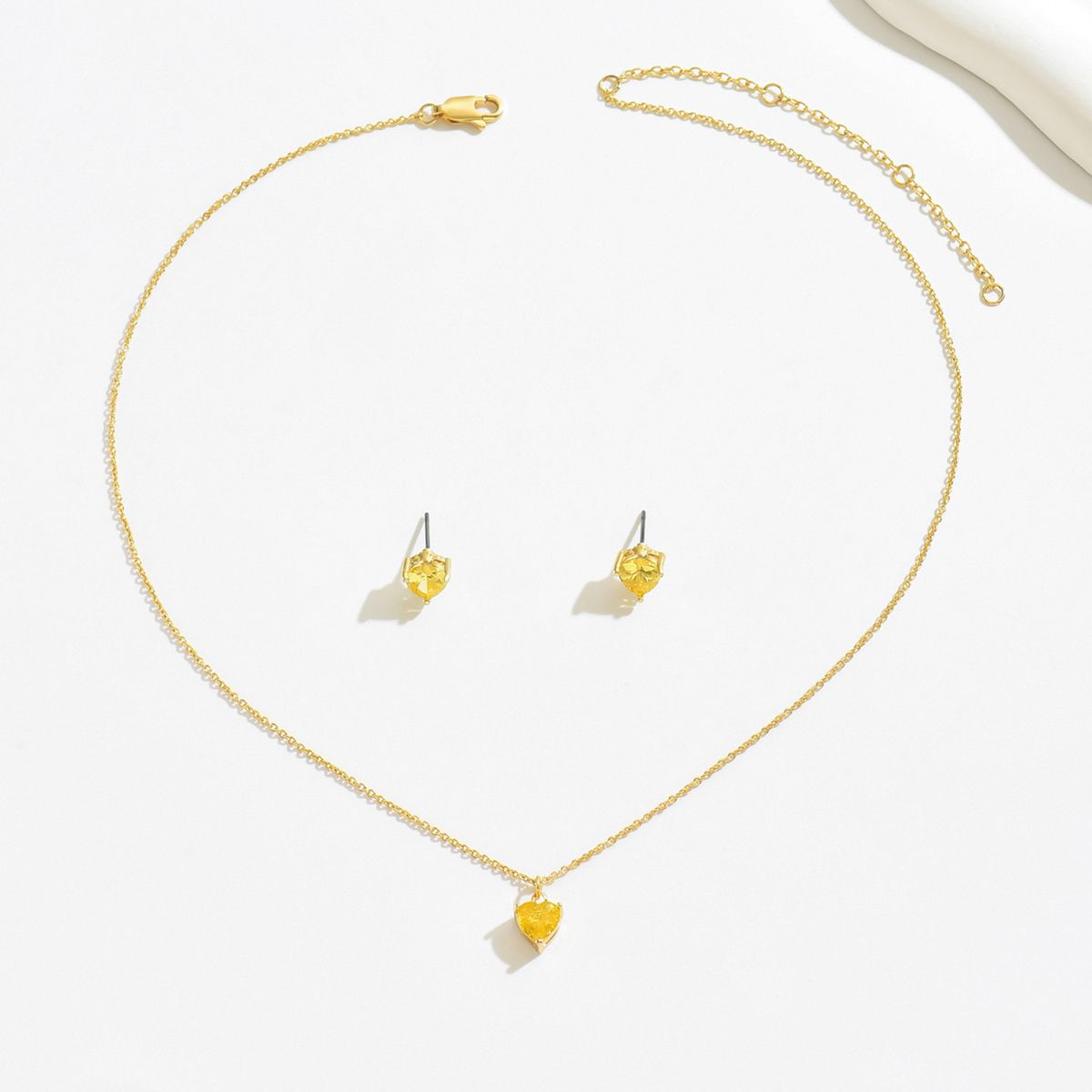 Elegant Heart-Shaped Yellow Crystal Pendant  Necklace and Stud Earrings Set