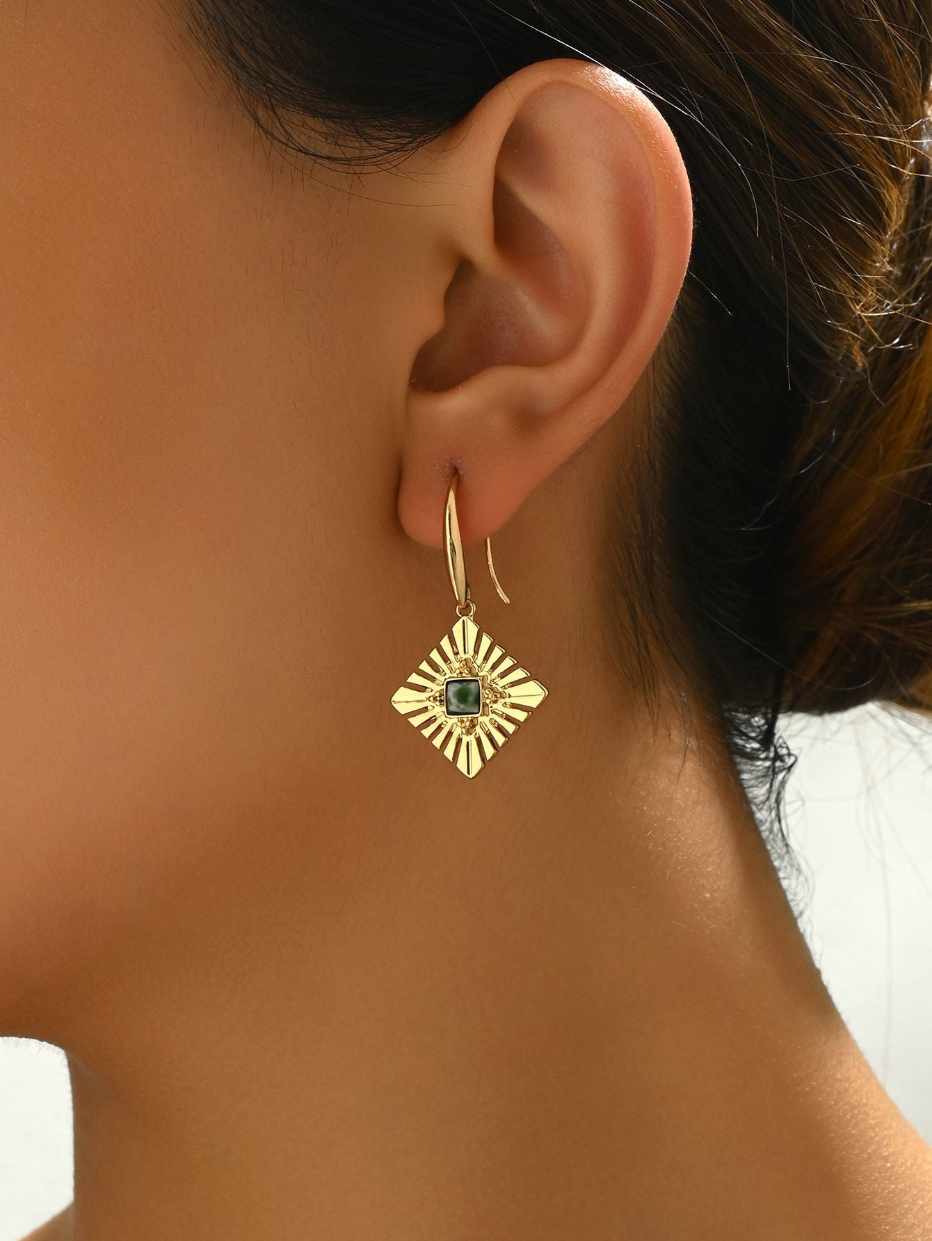"Geometric Gold Sunburst Drop Earrings – Chic and  Lightweight Earrings for a Bold, Modern Look"