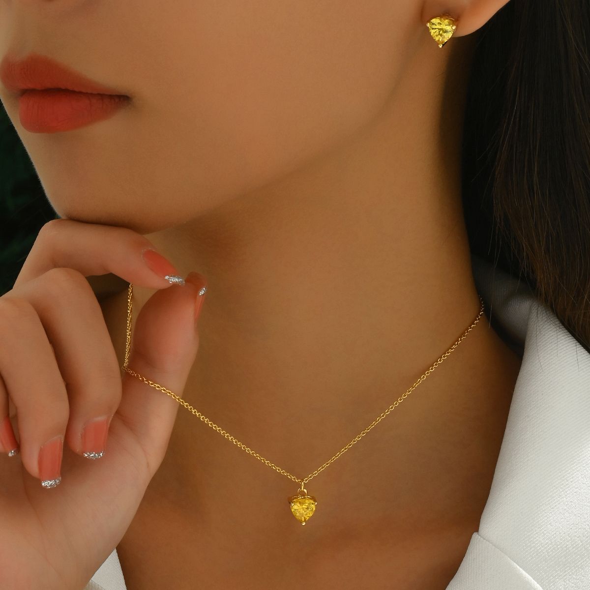 Elegant Heart-Shaped Yellow Crystal Pendant  Necklace and Stud Earrings Set