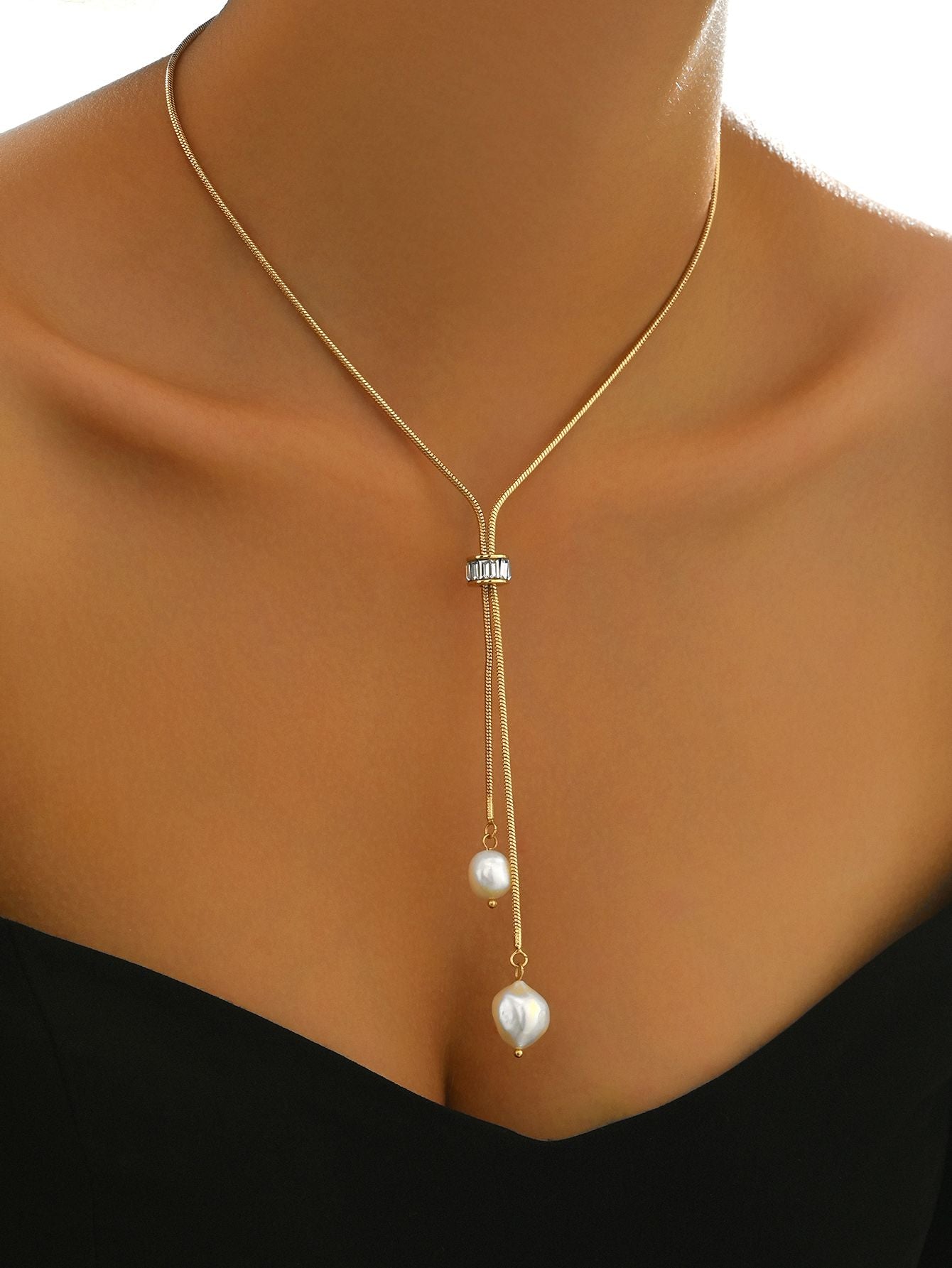 Elegant gold pearl pendant necklace with adjustable length,  stylish and lightweight jewelry for women, perfect Christmas jewelry gift