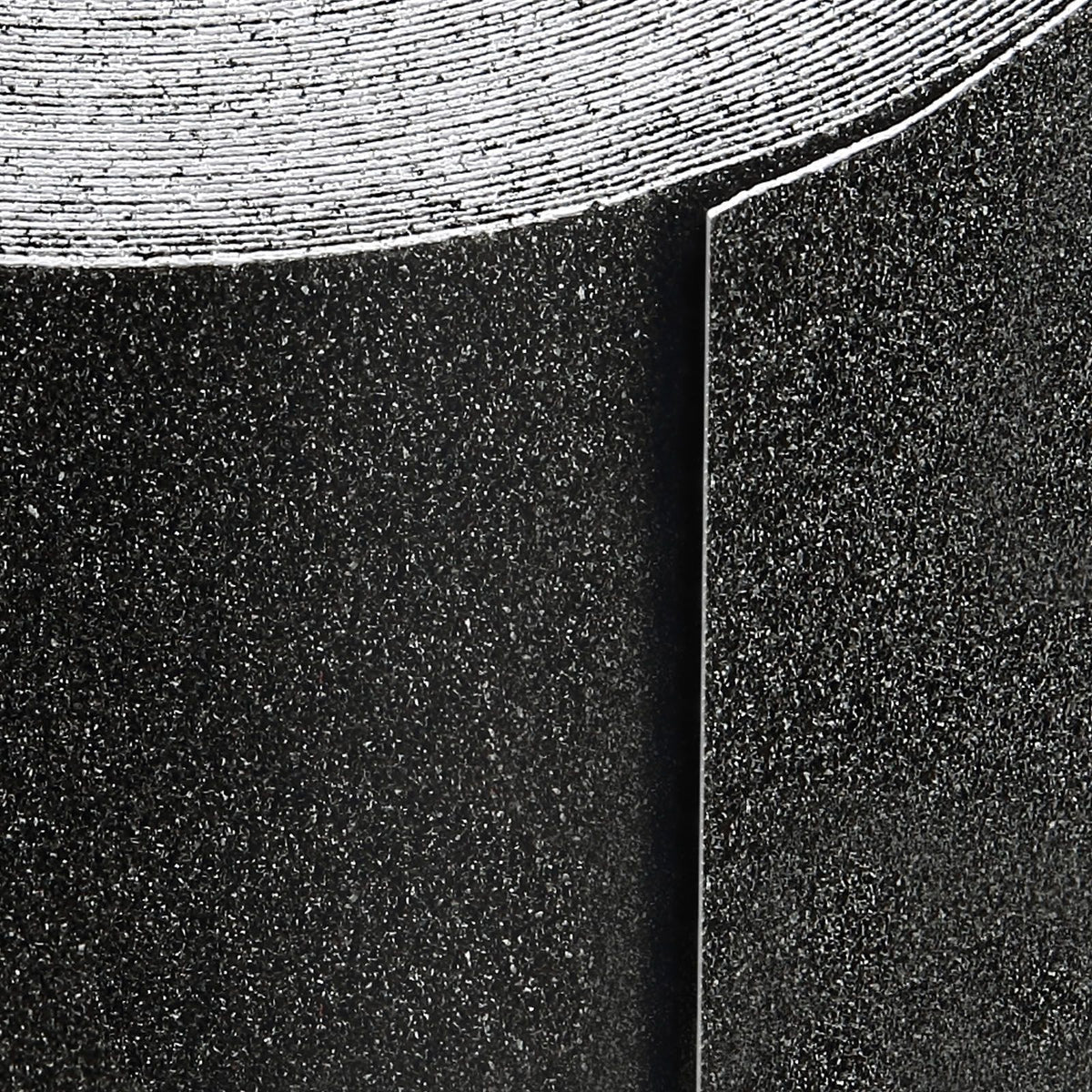 564005231