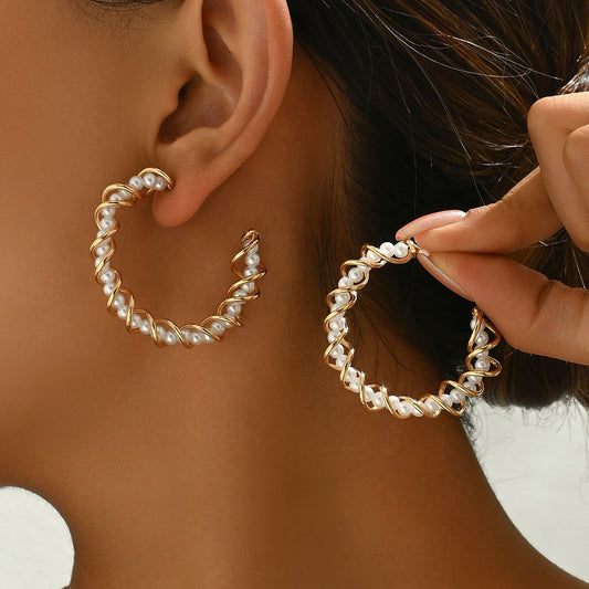 "Elegant Gold and Pearl Hoop Earrings -  Stylish and Lightweight Women's Jewelry"