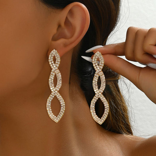 "Elevate Your Style: Stunning  Crystal Encrusted Drop Earrings"