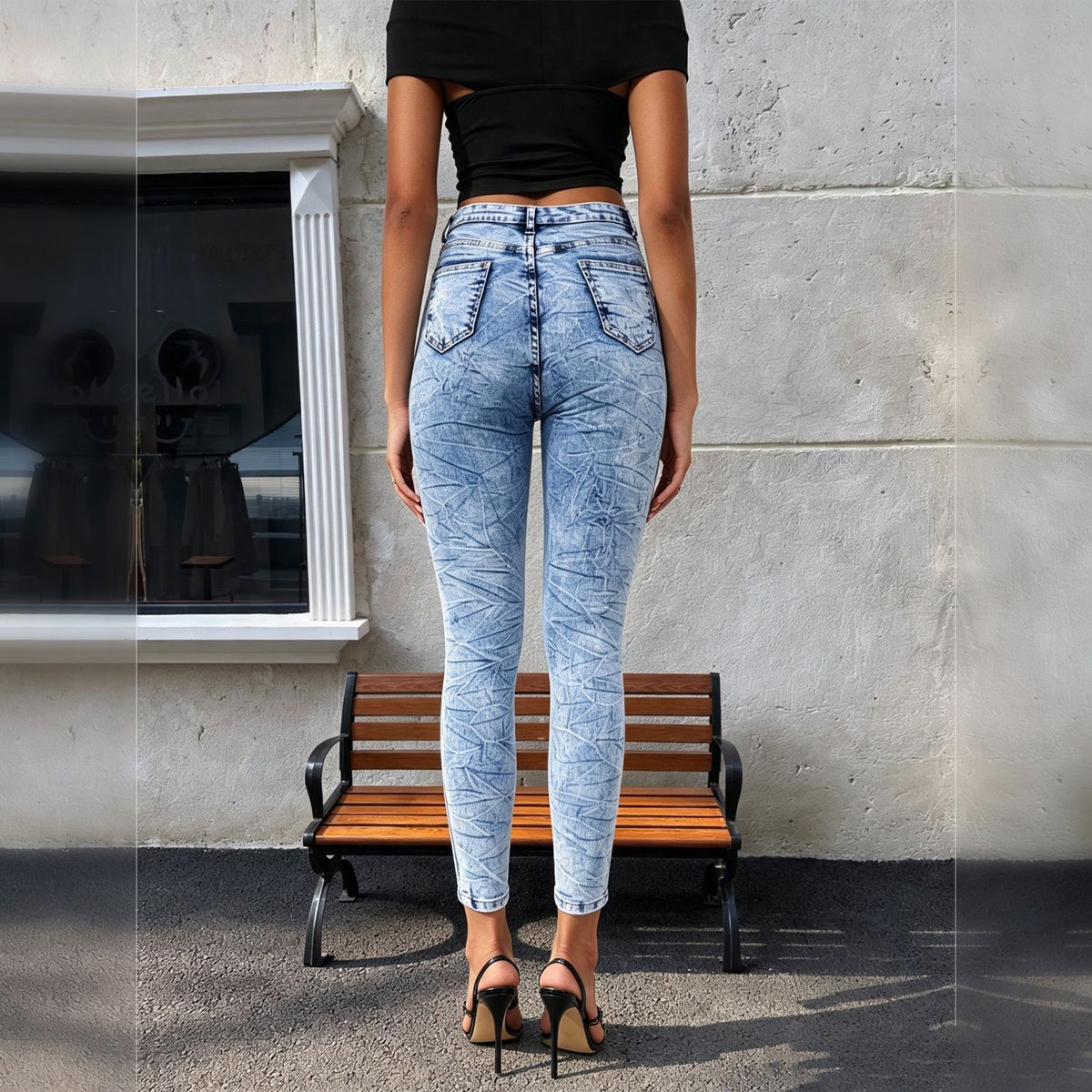 565259801