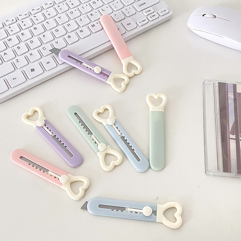 1pc Cute Mini Love Heart Utility Knife, Paper Cutter, Art Knife, Box Cutter, School, Office Supply, Cutting Tool, Student Stationery, Gift