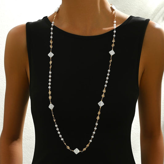 Elegant Double Layer Pearl and Square Bead Necklace -  Stylish and Feminine Jewelry for Young Women