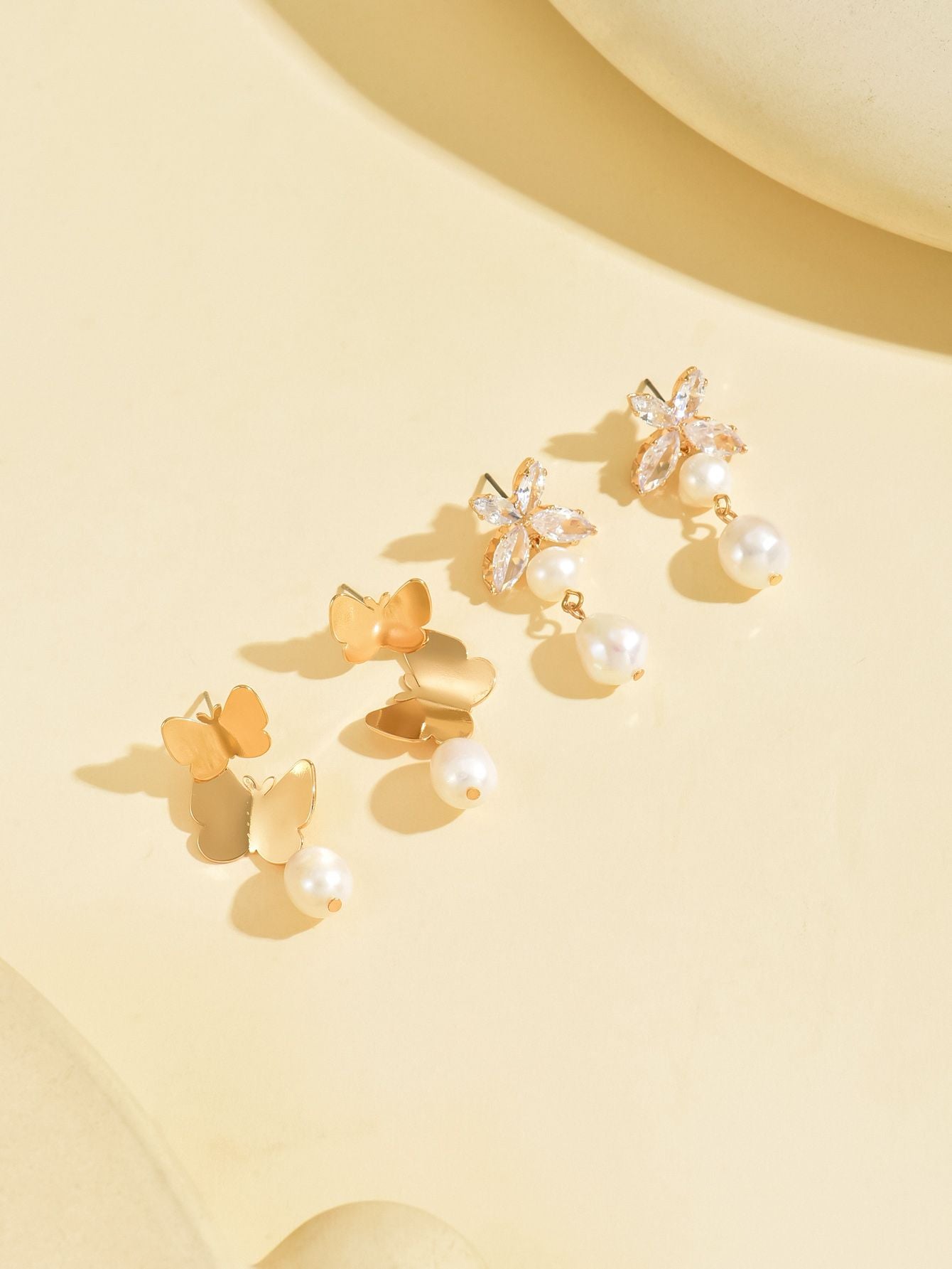 Chic Butterfly Pearl Drop Earrings Set -  Elegant and Lightweight Jewelry for Women
