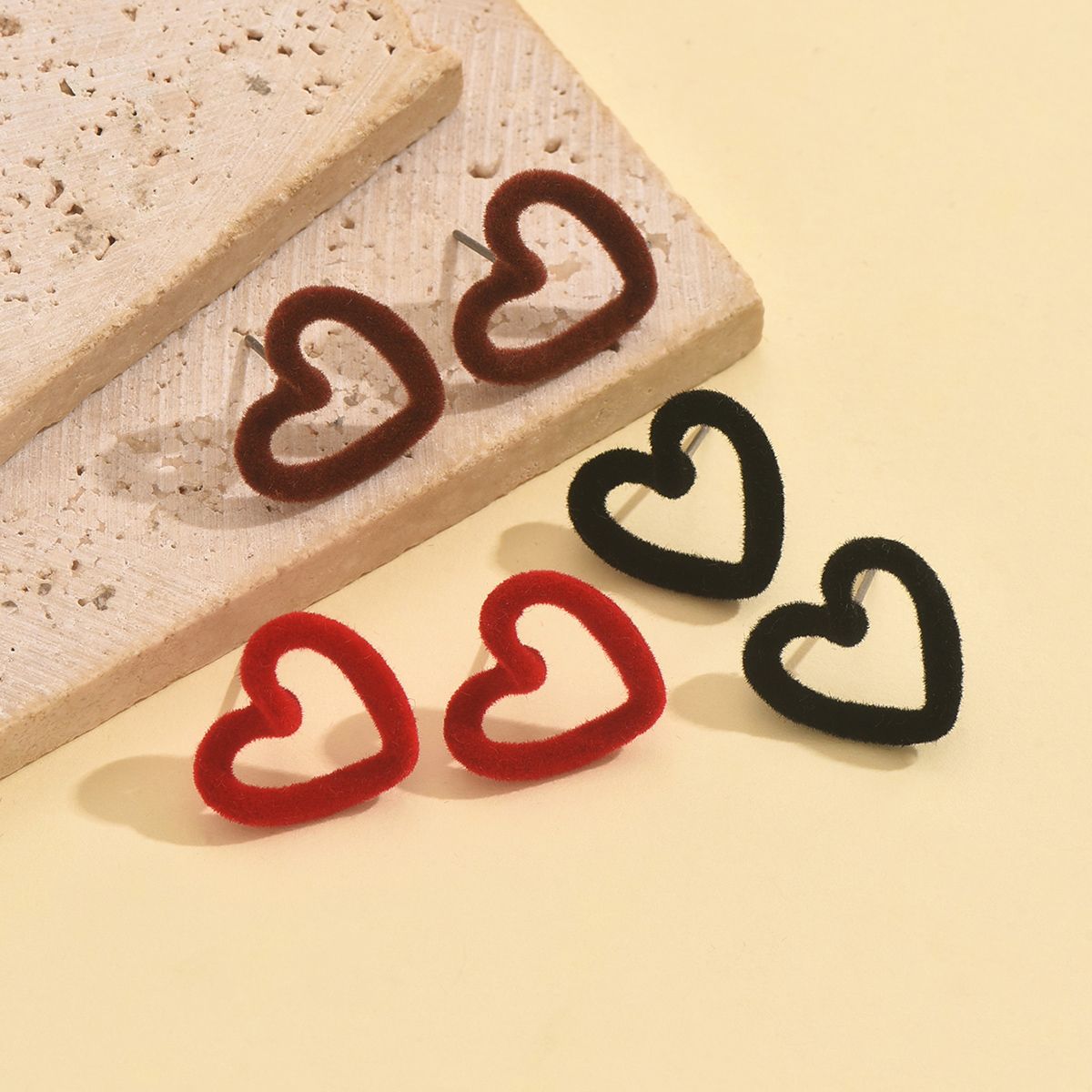 Charming Heart-Shaped Fuzzy Stud Earrings -  Perfect for Everyday Wear