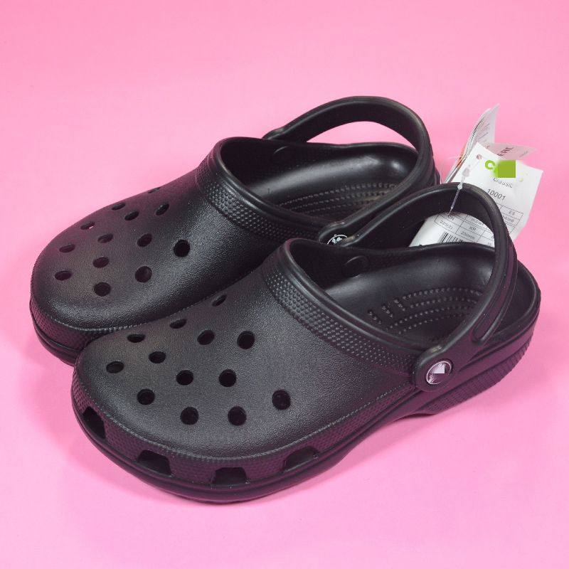 566227031