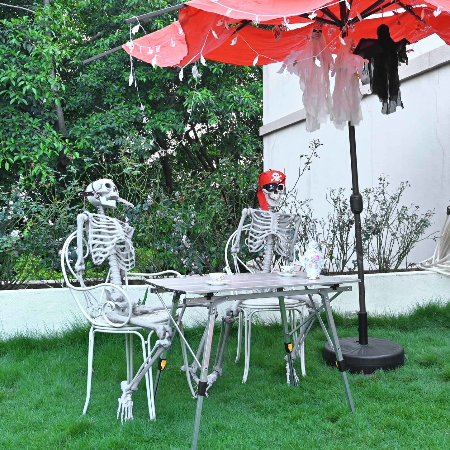 Halloween 5.4 FT Skeleton Bones