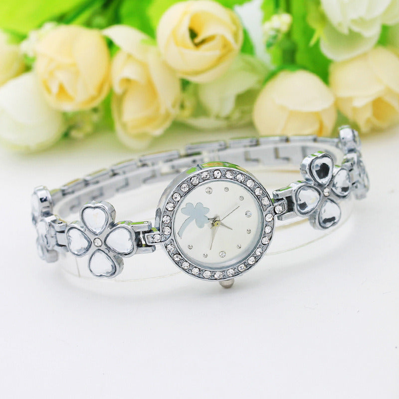 Four-Leaf Clover Women Wristwatch Luxury Quartz Bracelet Watch Ladies Clock