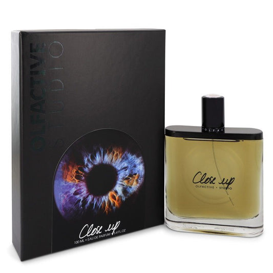 Olfactive Studio Close Up by Olfactive Studio Eau De Parfum Spray (Unisex) 3.3 oz